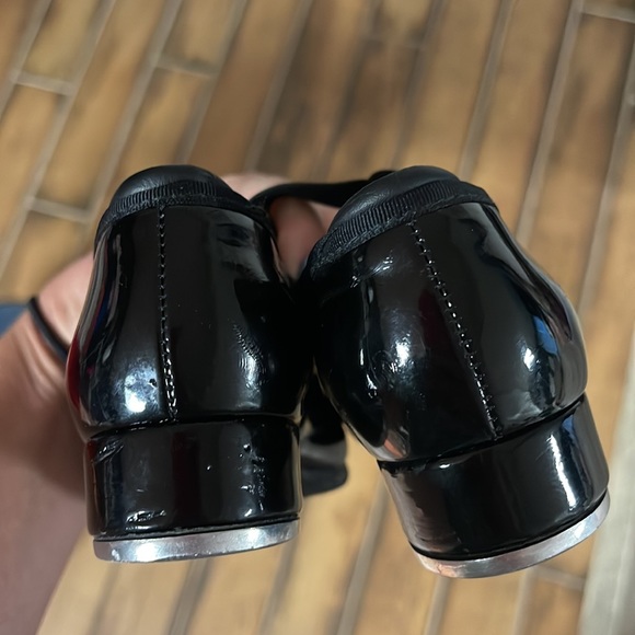 Girls size 13.5 block tap shoes, with elastic snap closure, no ties. - Picture 3 of 5